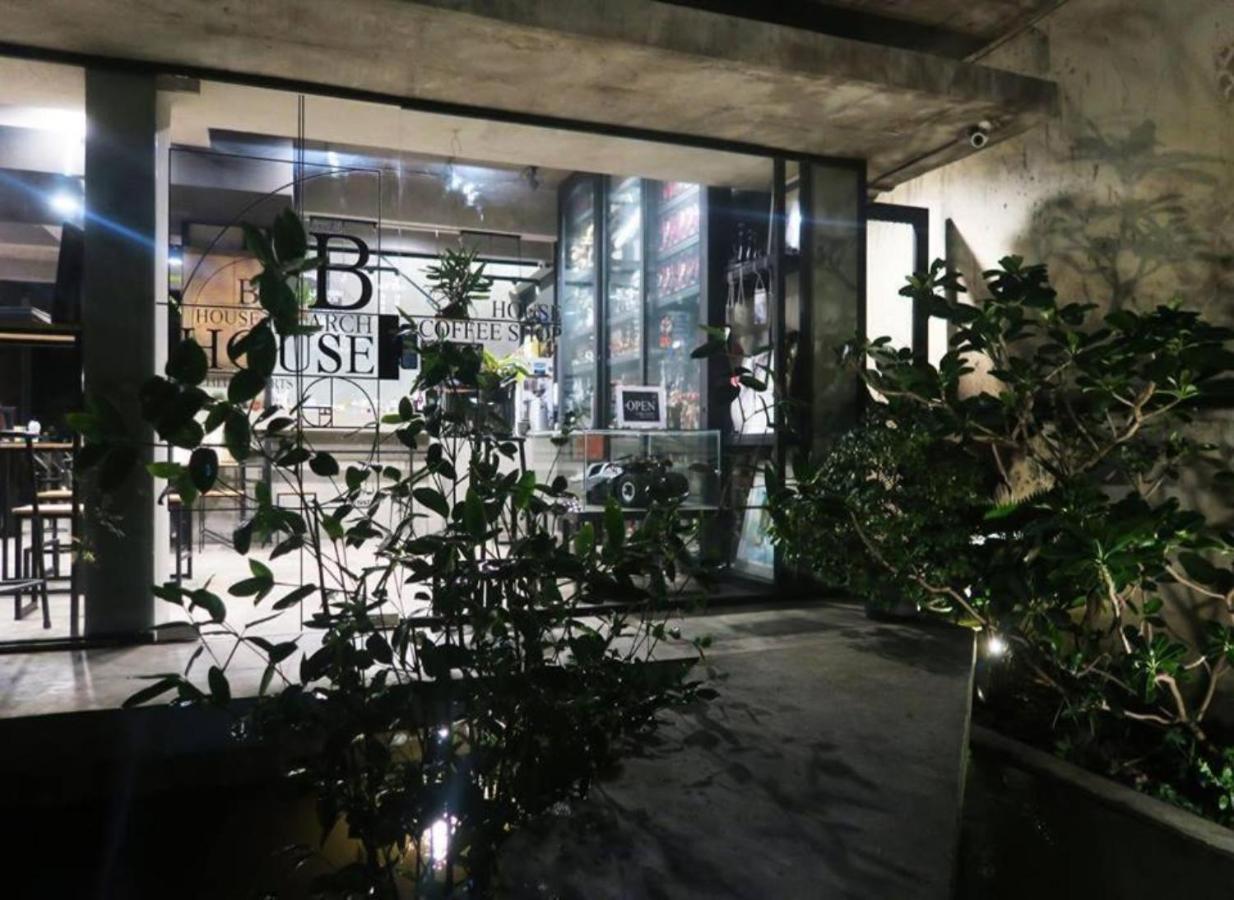 מלון צ'יאנג מאי B Arch House מראה חיצוני תמונה