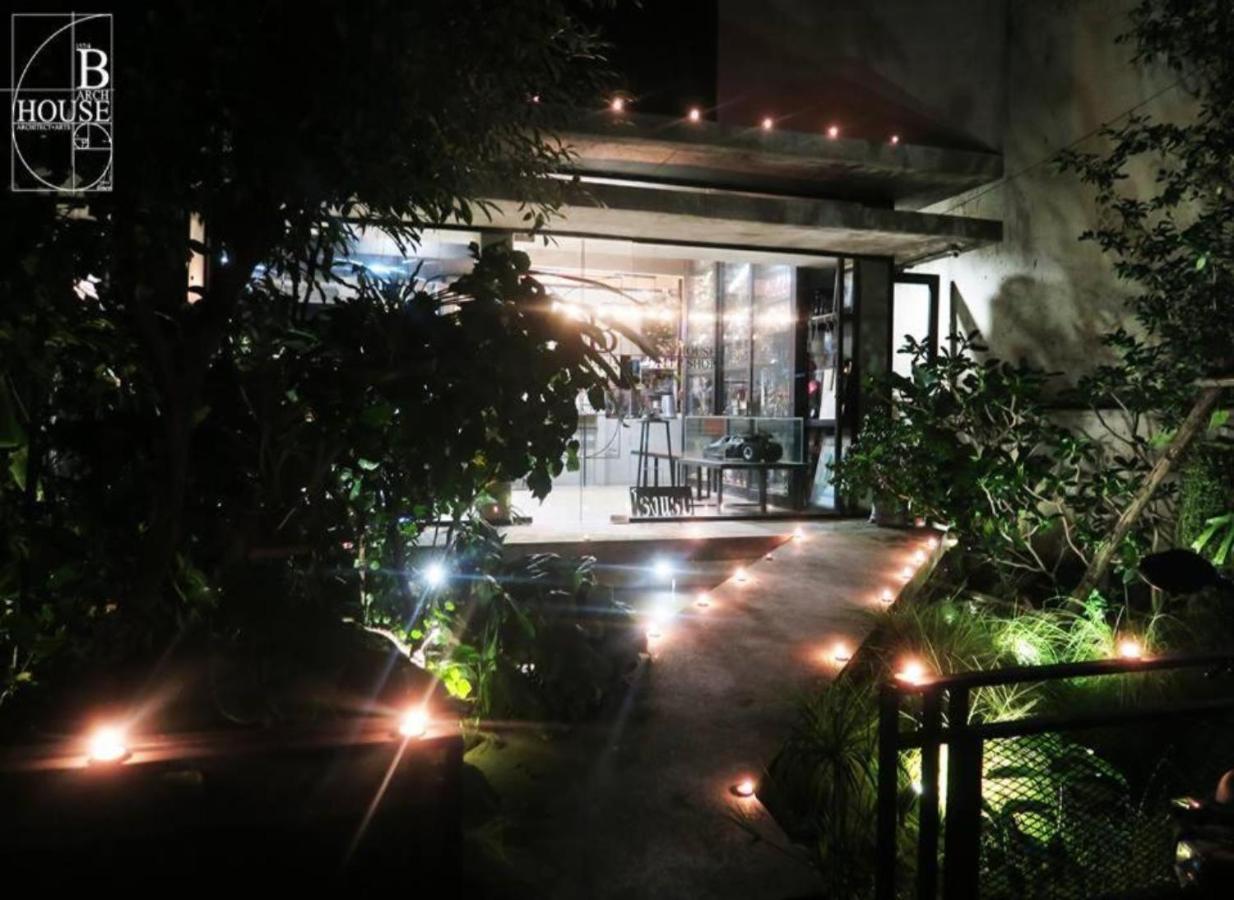 מלון צ'יאנג מאי B Arch House מראה חיצוני תמונה