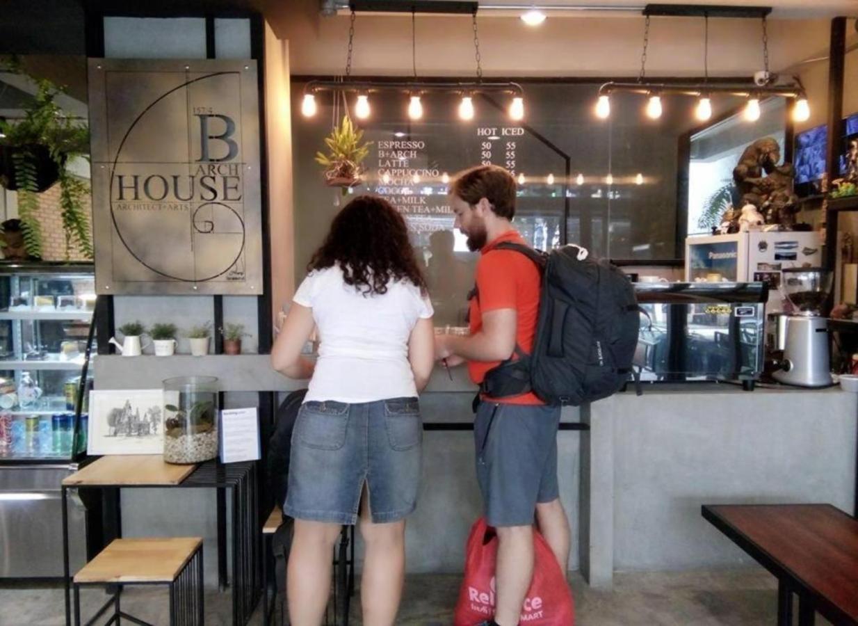מלון צ'יאנג מאי B Arch House מראה חיצוני תמונה