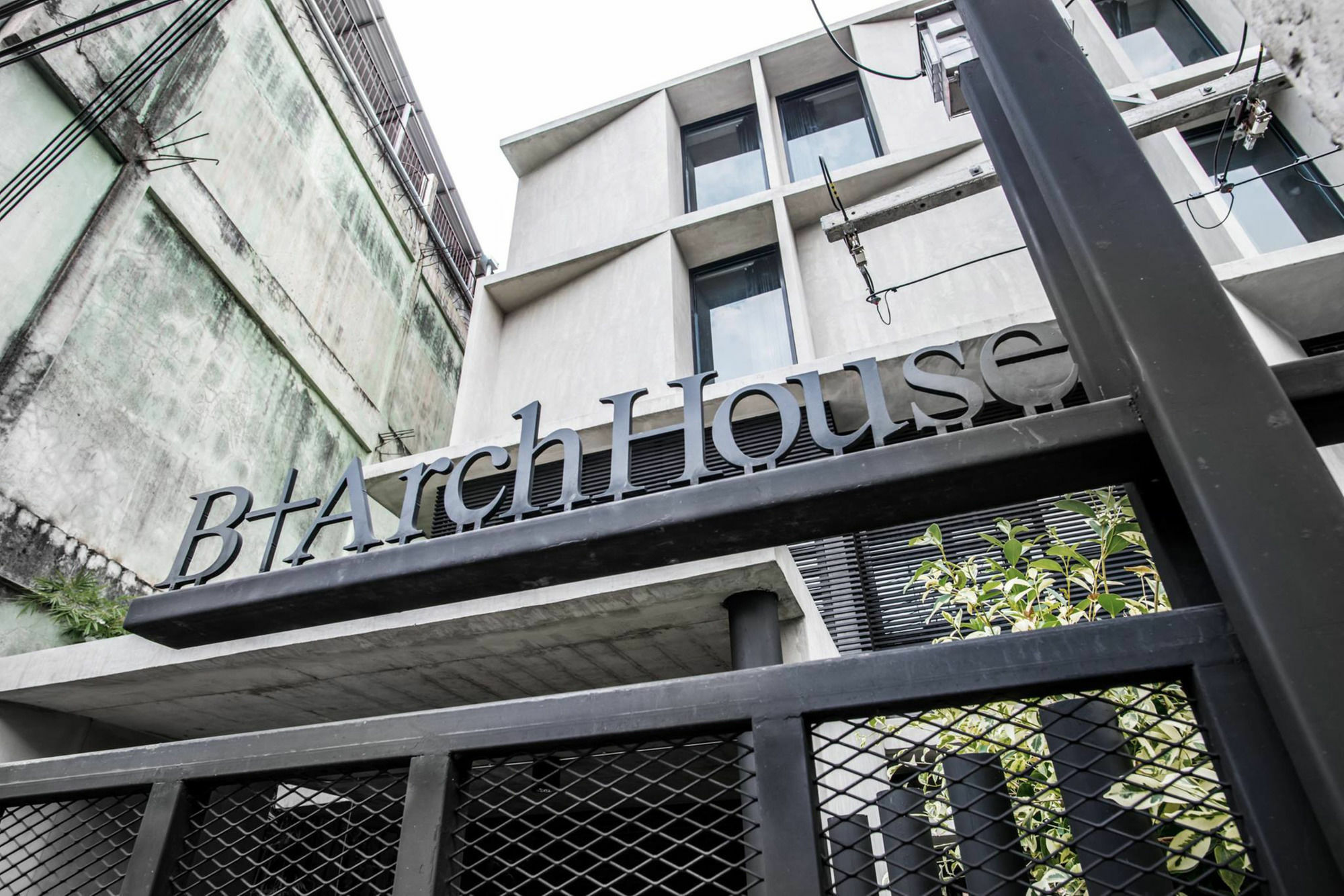 מלון צ'יאנג מאי B Arch House מראה חיצוני תמונה